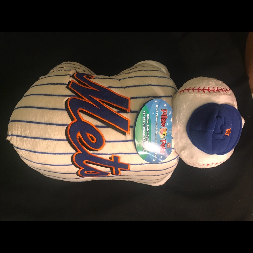 METS pillow new